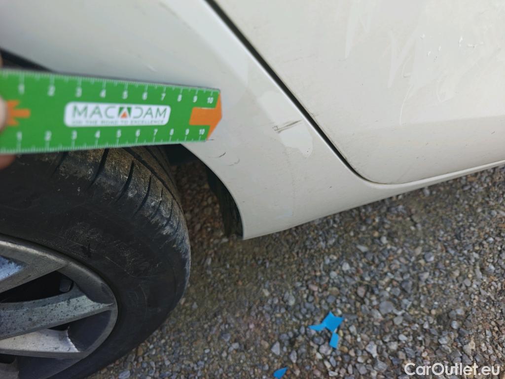  Land Rover  Discovery SEAT Nuevo León / 2020 / 5P / berlina con portón 2.0 TDI 85kW S&S Style Go(SP) #24