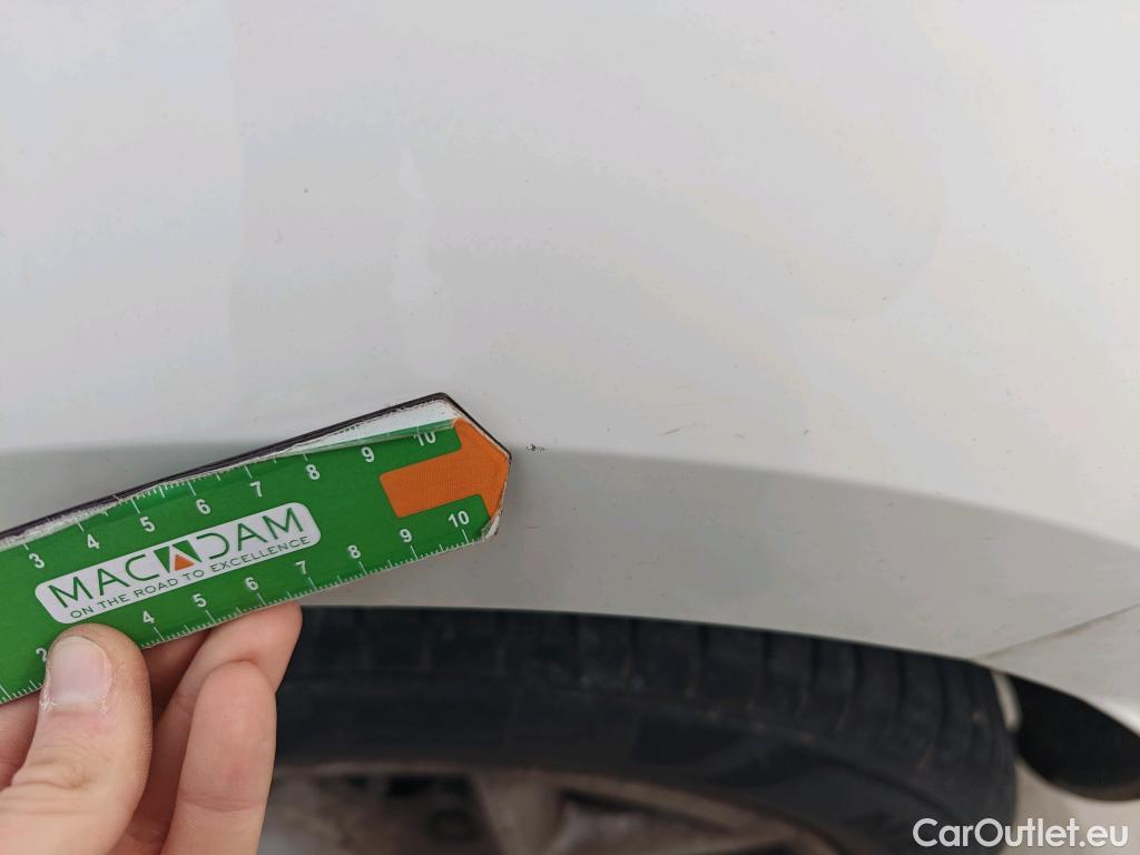  Land Rover  Discovery SEAT Nuevo León / 2020 / 5P / berlina con portón 2.0 TDI 85kW S&S Style Go (AC3) #74