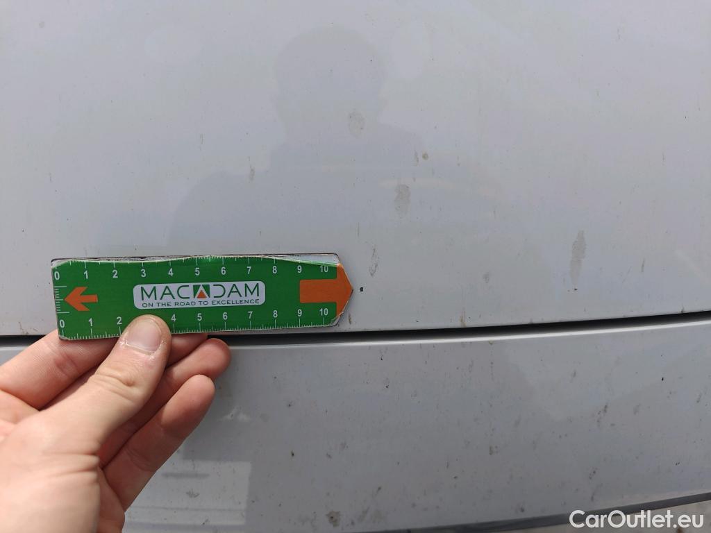  Land Rover  Discovery SEAT Nuevo León / 2020 / 5P / berlina con portón 2.0 TDI 85kW S&S Style Go (AC3) #72