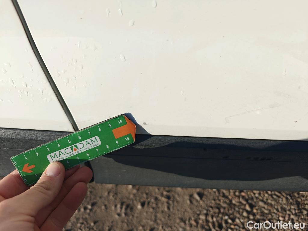  Volkswagen  T-ROC VOLKSWAGEN  / 2017 / 5P / todoterreno Advance 1.0 TSI 81kW (110CV) #40