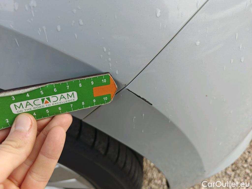  Volkswagen  Polo VOLKSWAGEN  / 2017 / 5P / berlina con portón Advance 1.0 59kW (80CV) #31