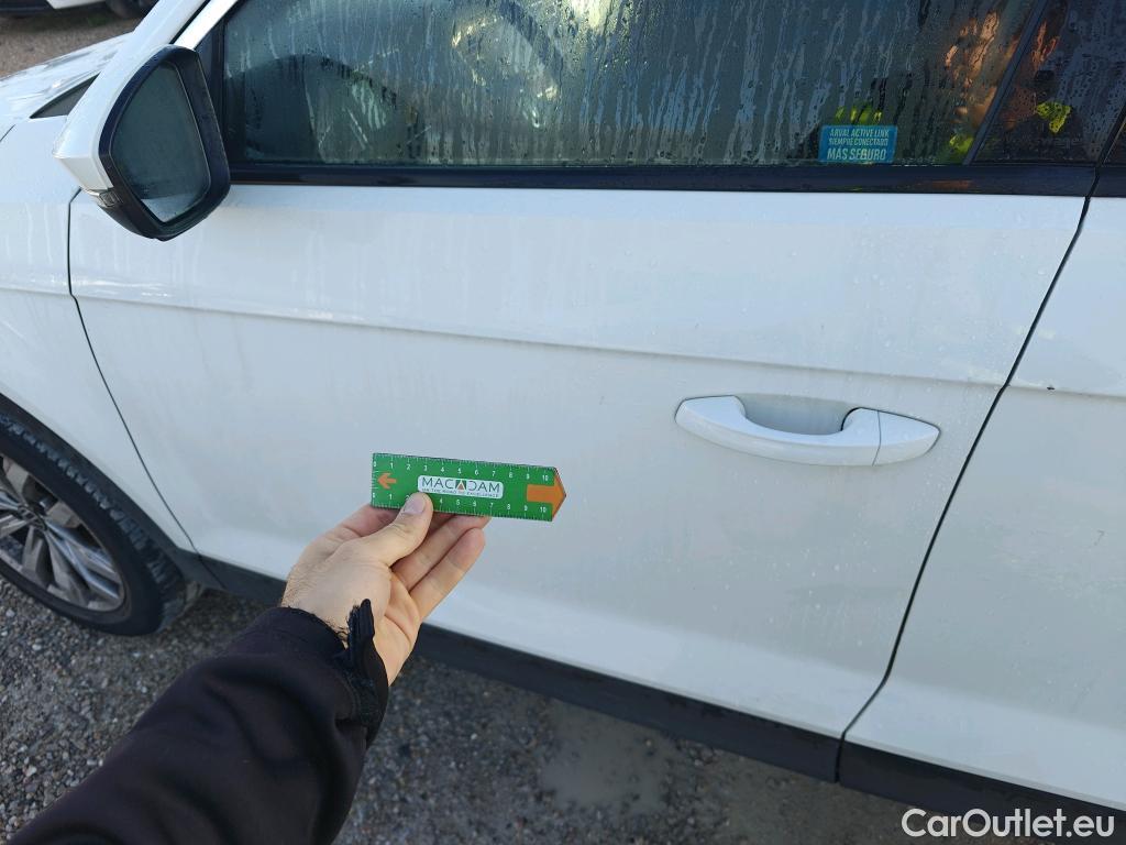  Volkswagen  T-ROC VOLKSWAGEN  / 2017 / 5P / todoterreno Advance 1.0 TSI 81kW (110CV) #31