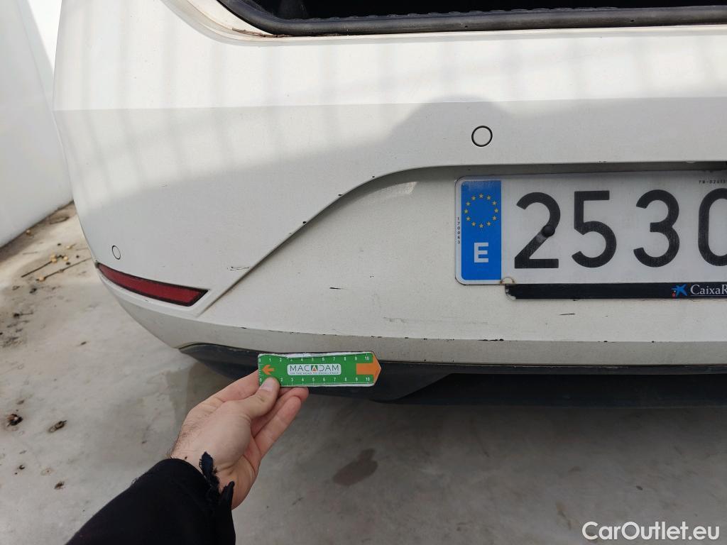  Land Rover  Discovery SEAT Nuevo León / 2020 / 5P / berlina con portón 2.0 TDI 85kW S&S Style Go (AC3) #65