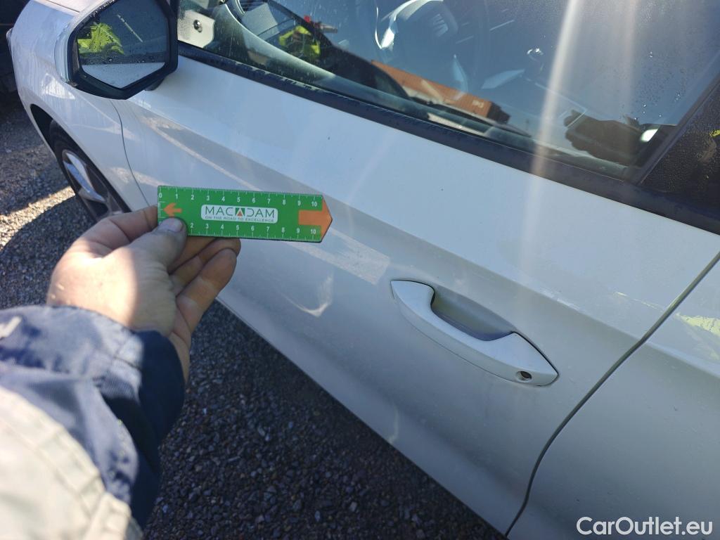  Land Rover  Discovery SEAT Nuevo León / 2020 / 5P / berlina con portón 2.0 TDI 85kW S&S Style Go(SP) #21