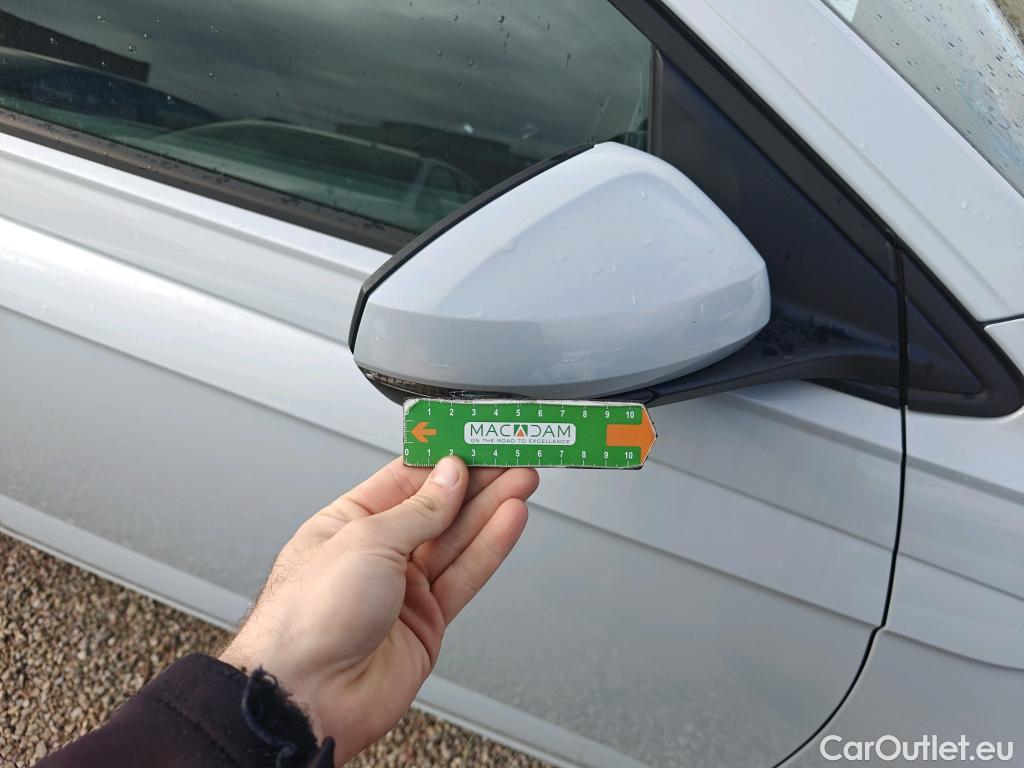  Volkswagen  Polo VOLKSWAGEN  / 2017 / 5P / berlina con portón Advance 1.0 59kW (80CV) #36