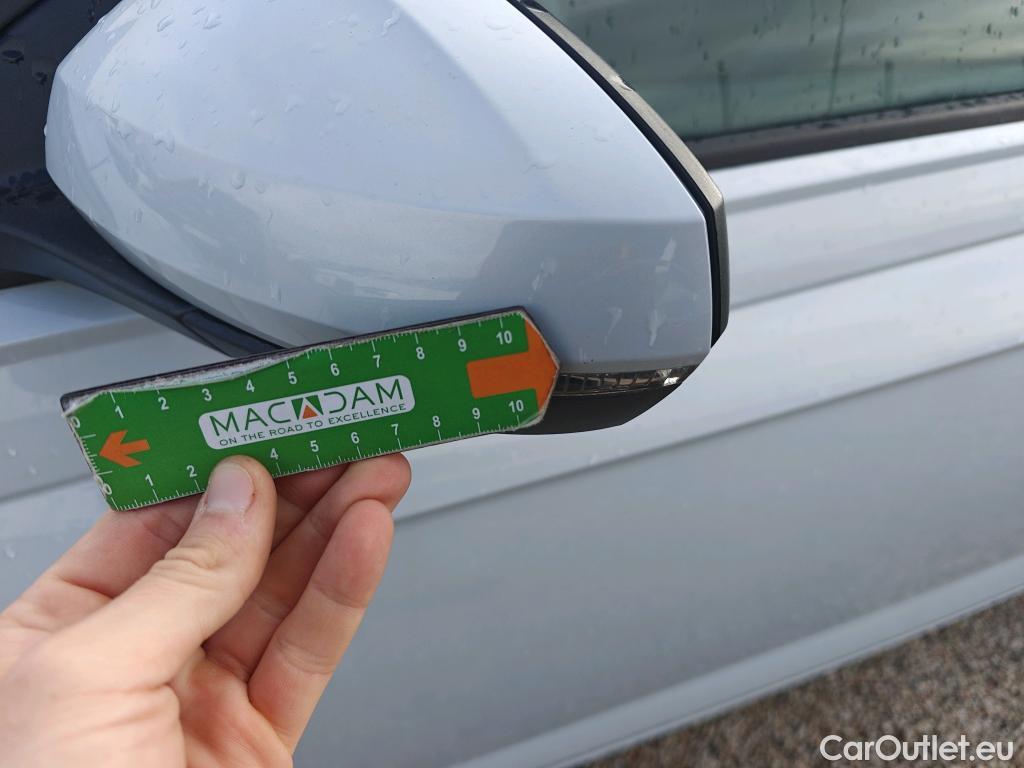  Volkswagen  Polo VOLKSWAGEN  / 2017 / 5P / berlina con portón Advance 1.0 59kW (80CV) #27