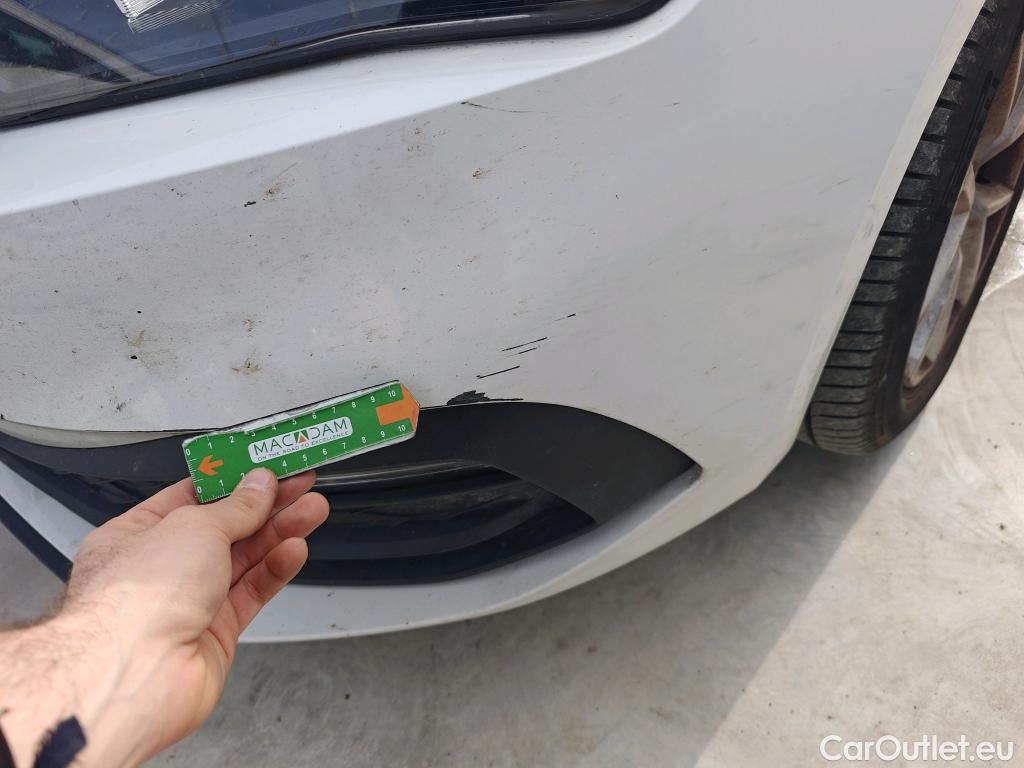  Land Rover  Discovery SEAT Nuevo León / 2020 / 5P / berlina con portón 2.0 TDI 85kW S&S Style Go (AC3) #44