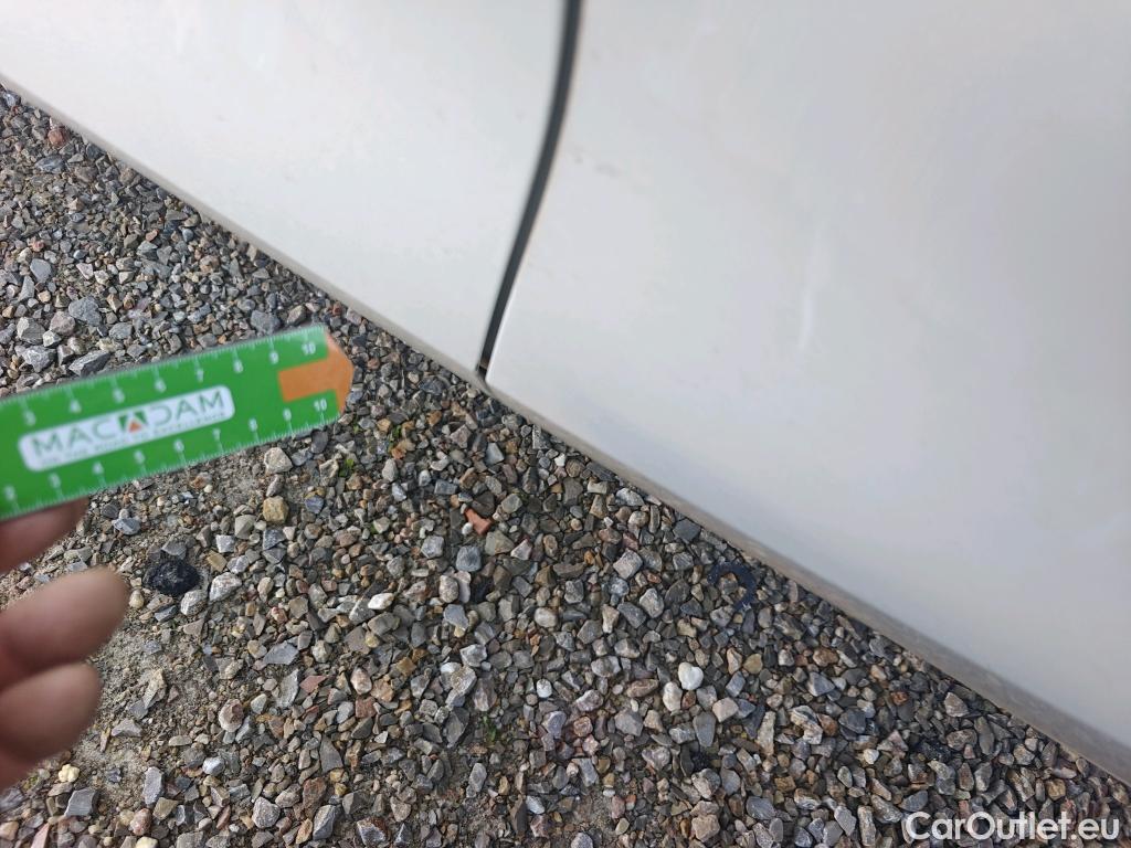  Land Rover  Discovery SEAT Nuevo León / 2020 / 5P / berlina con portón 2.0 TDI 85kW S&S Style Go(SP) #22