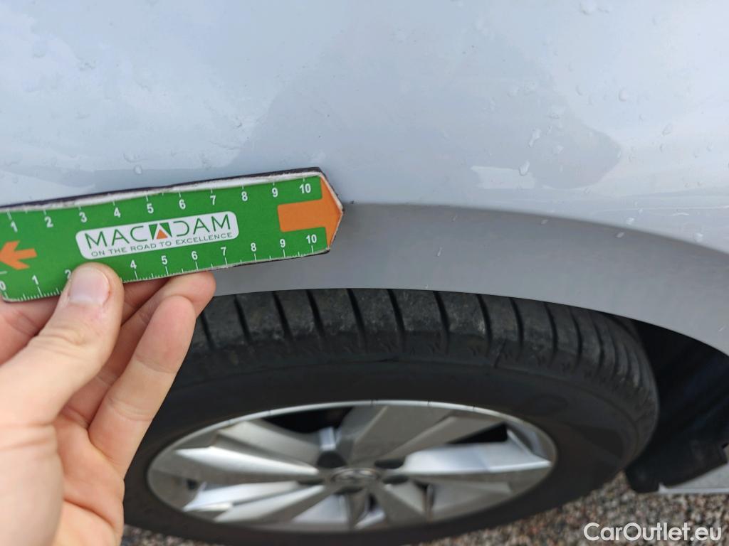  Volkswagen  Polo VOLKSWAGEN  / 2017 / 5P / berlina con portón Advance 1.0 59kW (80CV) #25