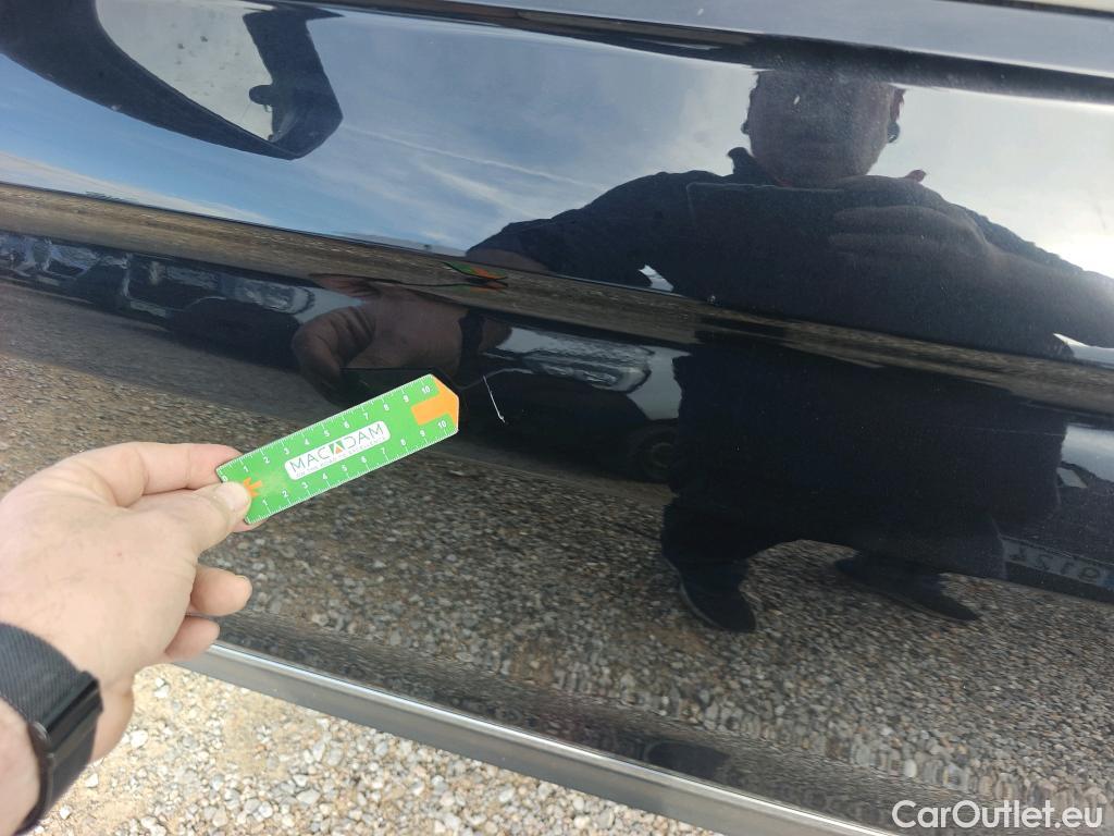  Volkswagen  Tiguan VOLKSWAGEN  / 2020 / 5P / todoterreno Life 2.0 TDI 110kW (150CV) DSG (AC2) #3