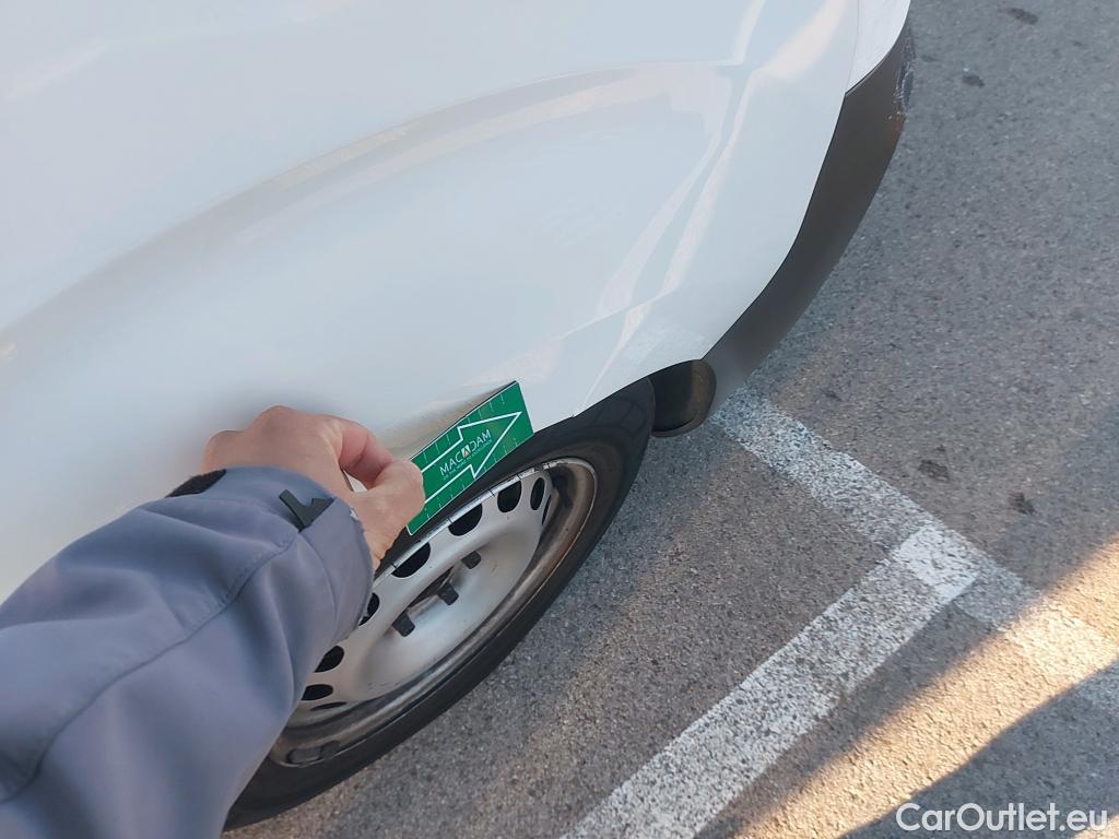  Citroen  Jumpy CITROEN  / 2016 / 4P / furgón Talla XL BlueHDi 120 S&S 6v Club #26