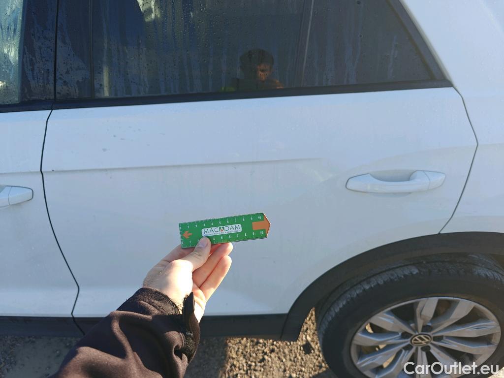  Volkswagen  T-ROC VOLKSWAGEN  / 2017 / 5P / todoterreno Advance 1.0 TSI 81kW (110CV) #33