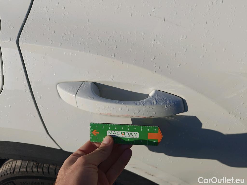  Volkswagen  T-ROC VOLKSWAGEN  / 2017 / 5P / todoterreno Advance 1.0 TSI 81kW (110CV) #25