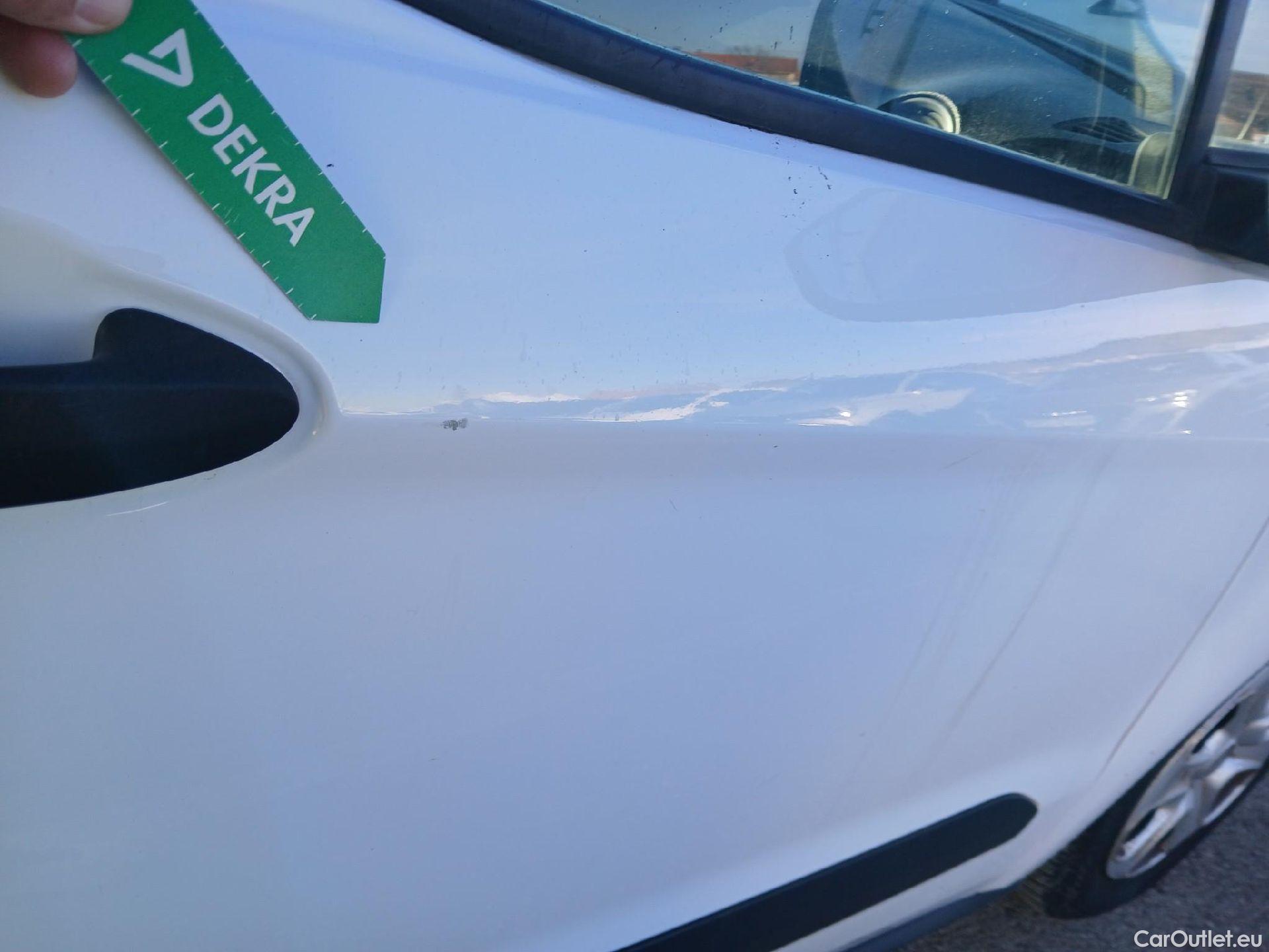  Ford  Transit FORD  Courier/2014/4P/furgón der.turis Van 1.5 TDCi 75kW Trend #64