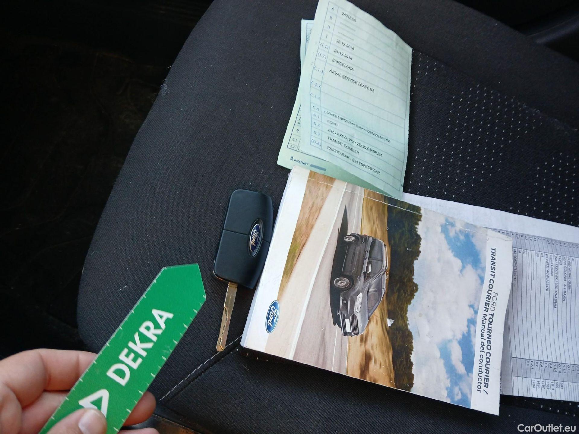  Ford  Transit FORD  Courier/2014/4P/furgón der.turis Van 1.5 TDCi 75kW Trend #2