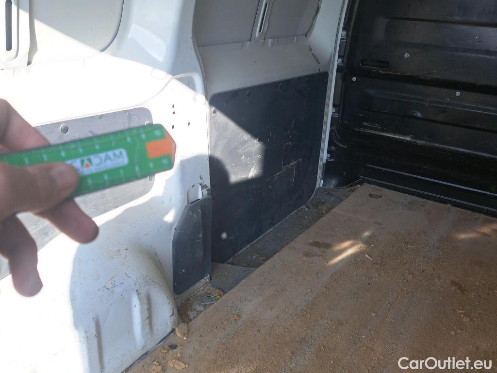  Citroen  Jumpy CITROEN  / 2016 / 4P / furgón Talla M BlueHDi 85KW (115CV) 6v Confort #86