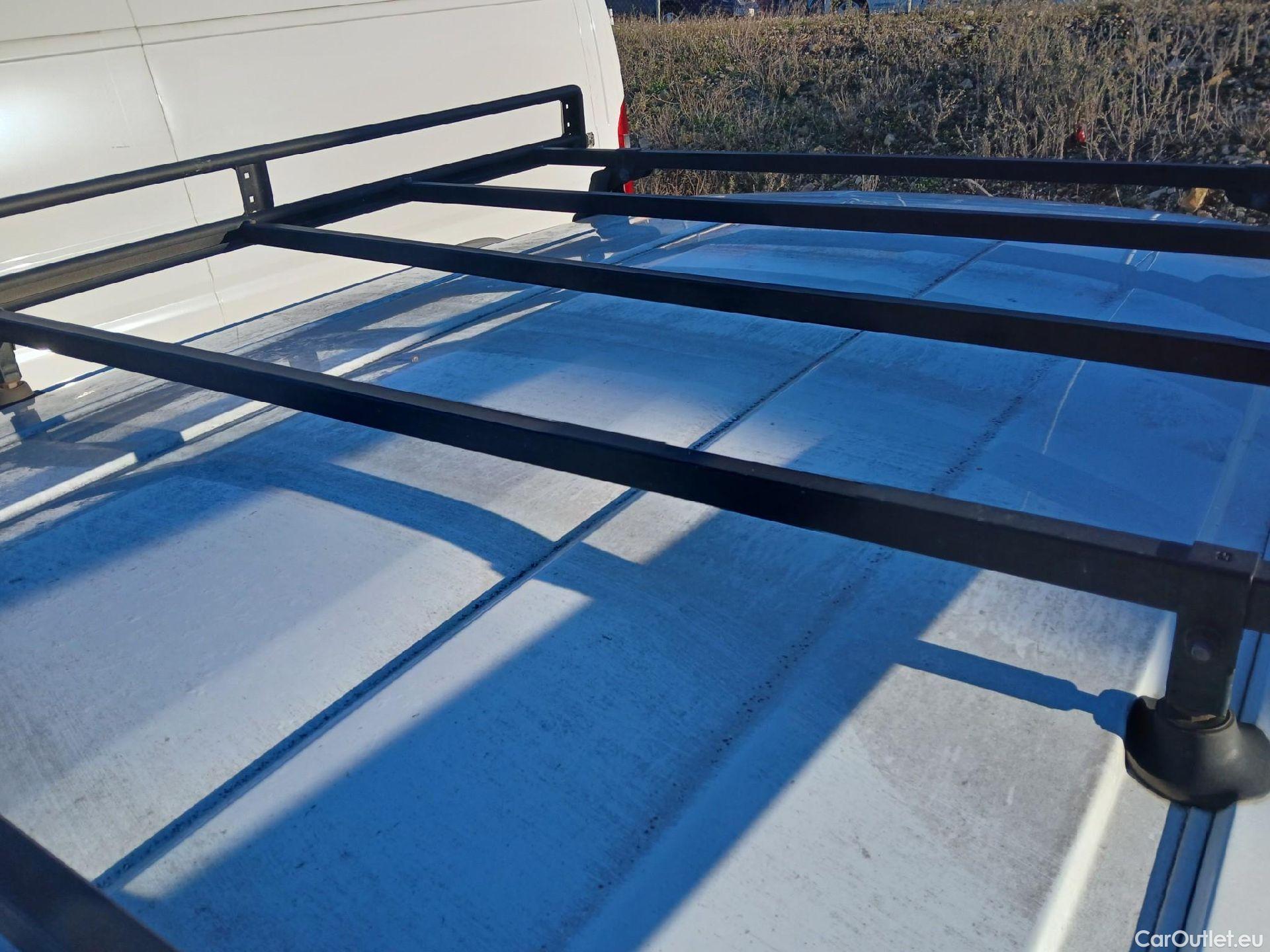  Ford  Transit FORD  Courier/2014/4P/furgón der.turis Van 1.5 TDCi 75kW Trend #69