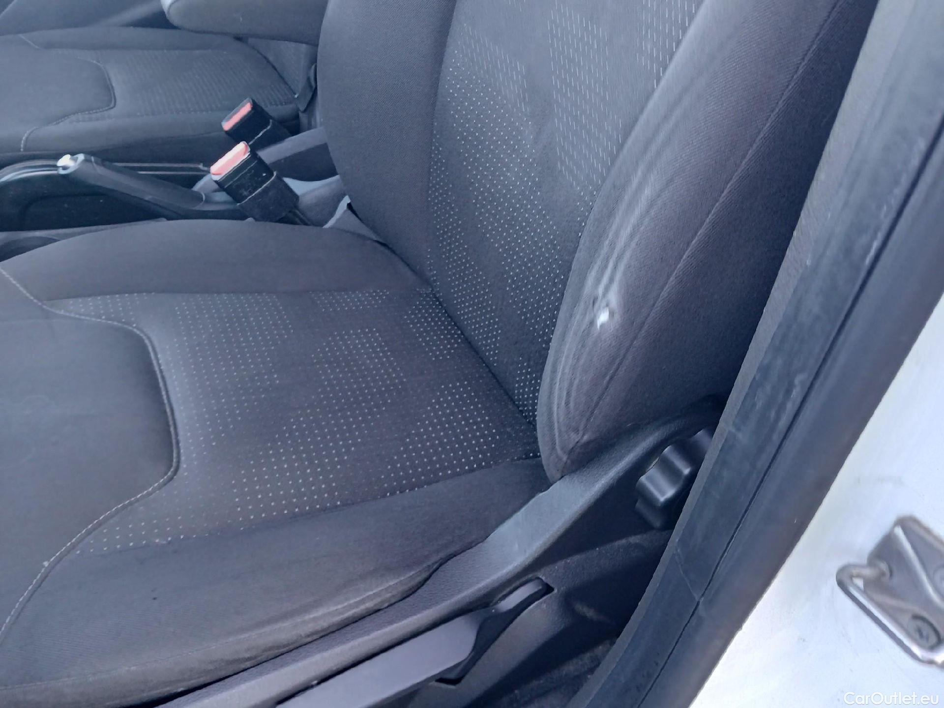  Ford  Transit FORD  Courier/2014/4P/furgón der.turis Van 1.5 TDCi 75kW Trend #17