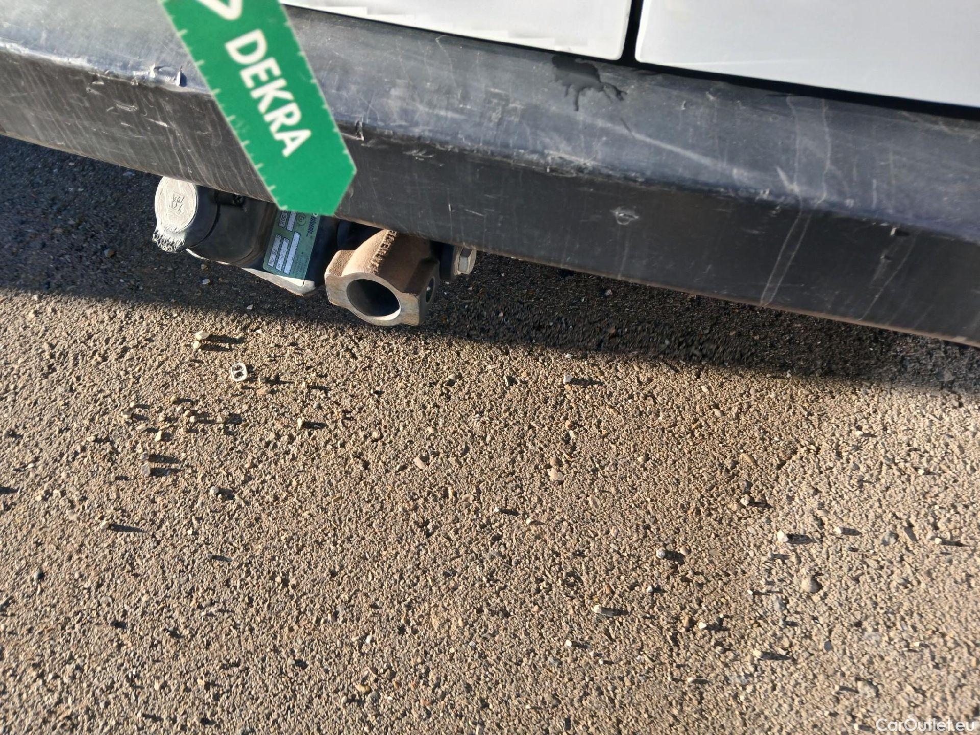  Ford  Transit FORD  Courier/2014/4P/furgón der.turis Van 1.5 TDCi 75kW Trend #50