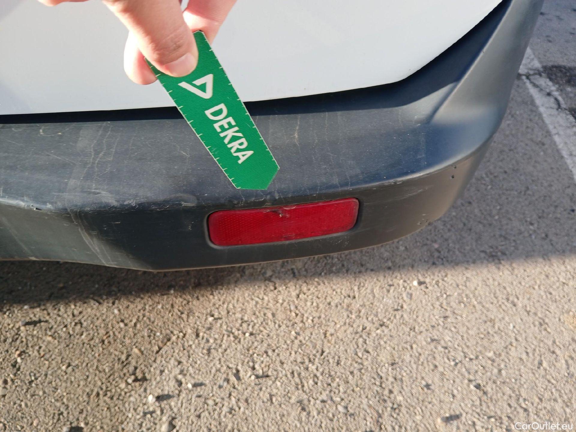  Ford  Transit FORD  Courier/2014/4P/furgón der.turis Van 1.5 TDCi 75kW Trend #48