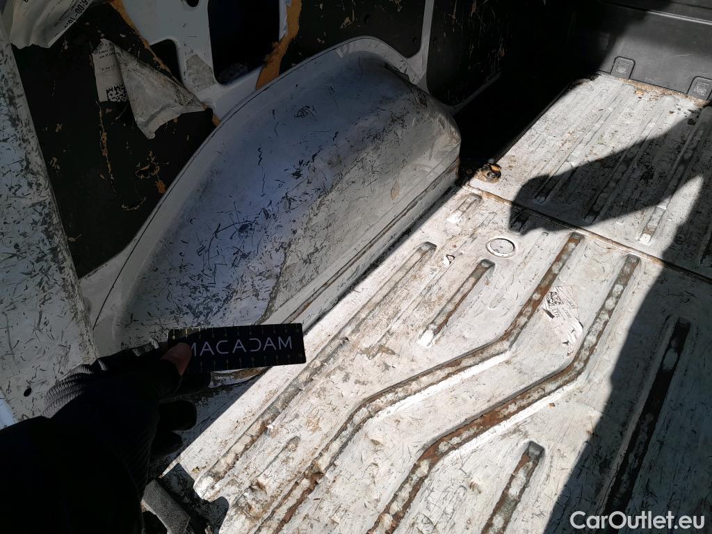  Mercedes  Citan MERCEDES-BENZ  / 2021 / 4P / furgón derivado de turismo 110 CDI 70kW Furgón Base Largo #4