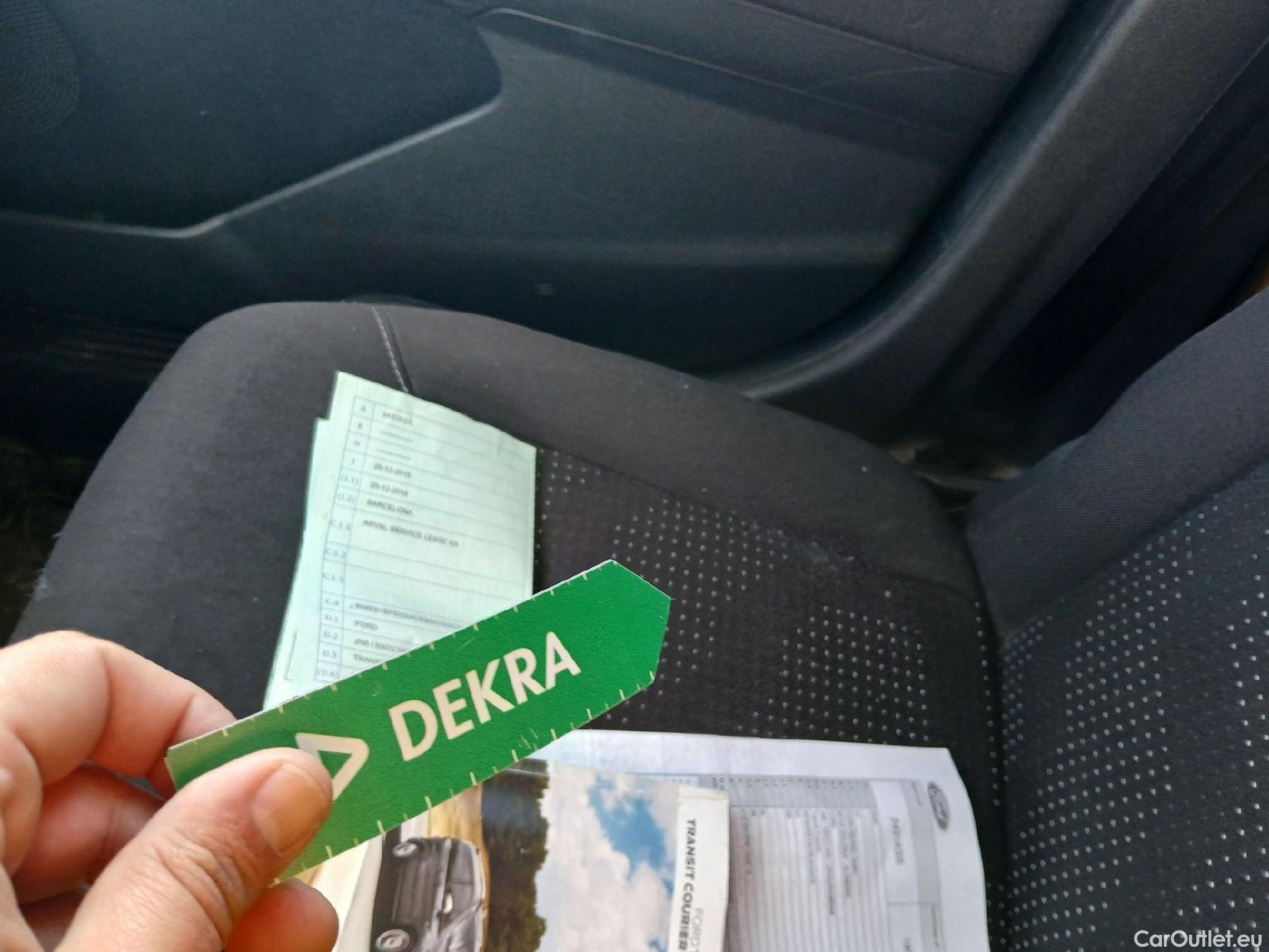  Ford  Transit FORD  Courier/2014/4P/furgón der.turis Van 1.5 TDCi 75kW Trend #3