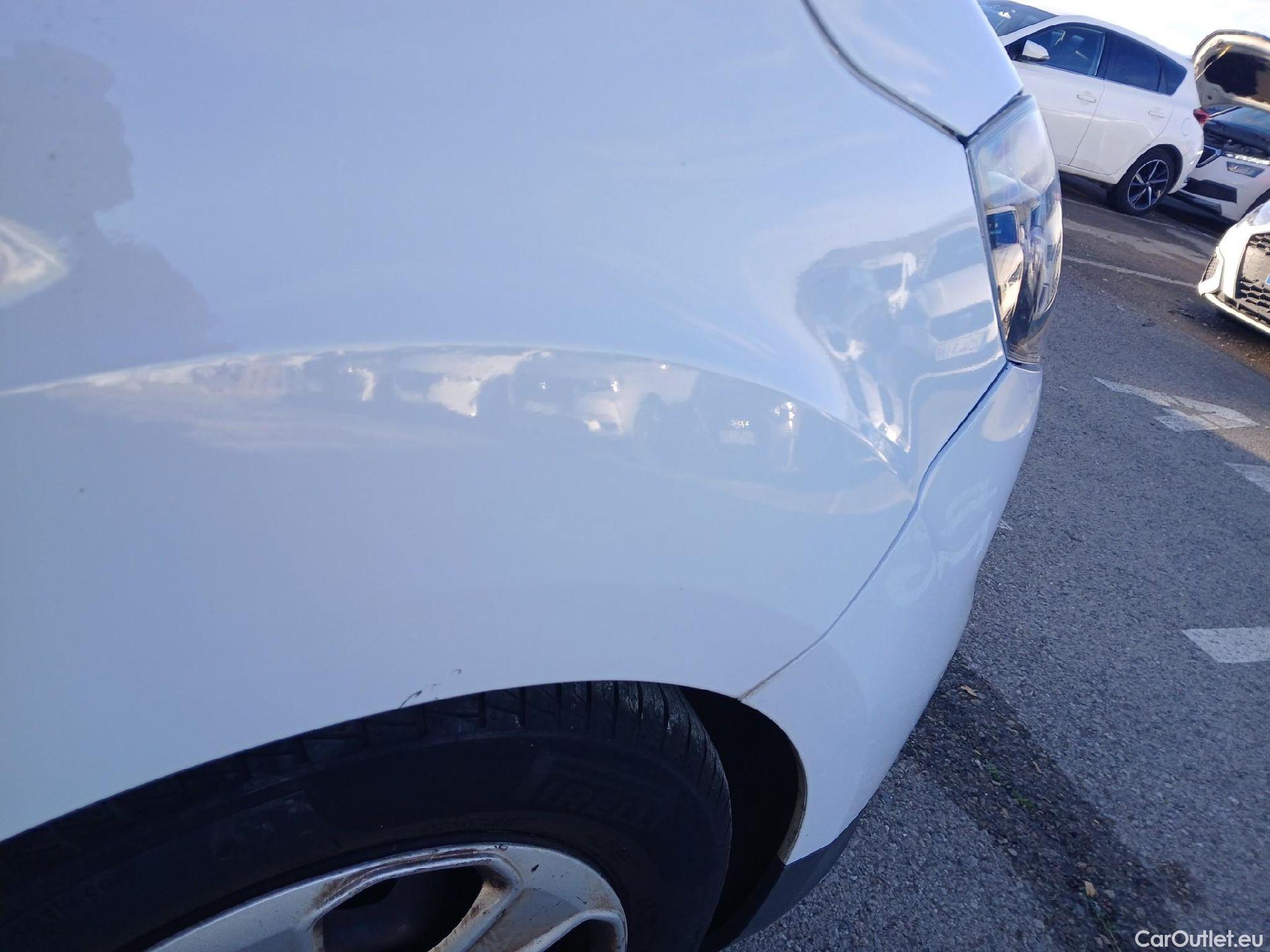  Ford  Transit FORD  Courier/2014/4P/furgón der.turis Van 1.5 TDCi 75kW Trend #66