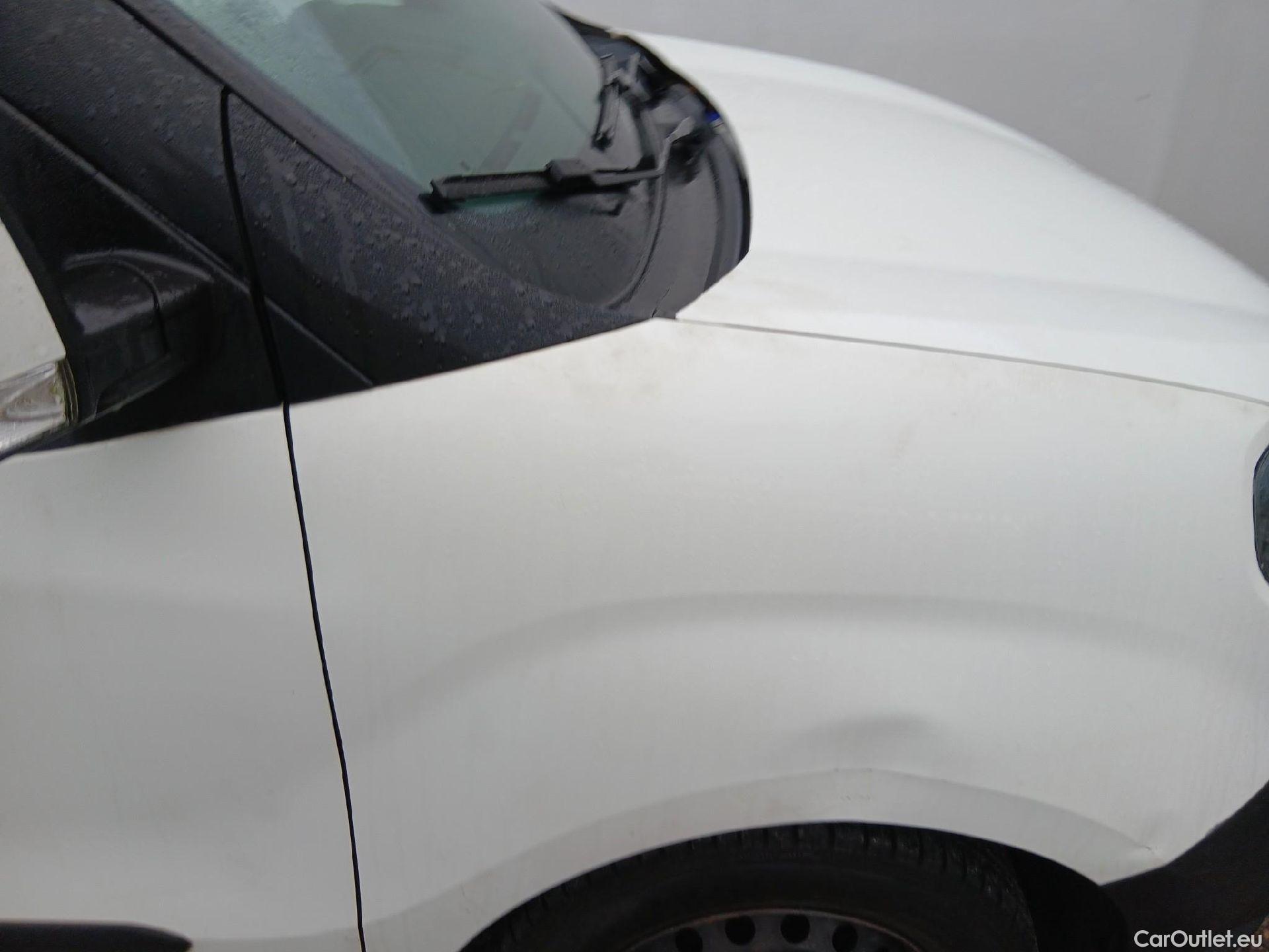  Fiat  Doblo FIAT Doblò Cargo/2015/4P/furgón derivado de turismo Cargo SX 1.3 Mjet 70 kW (95 CV) #31