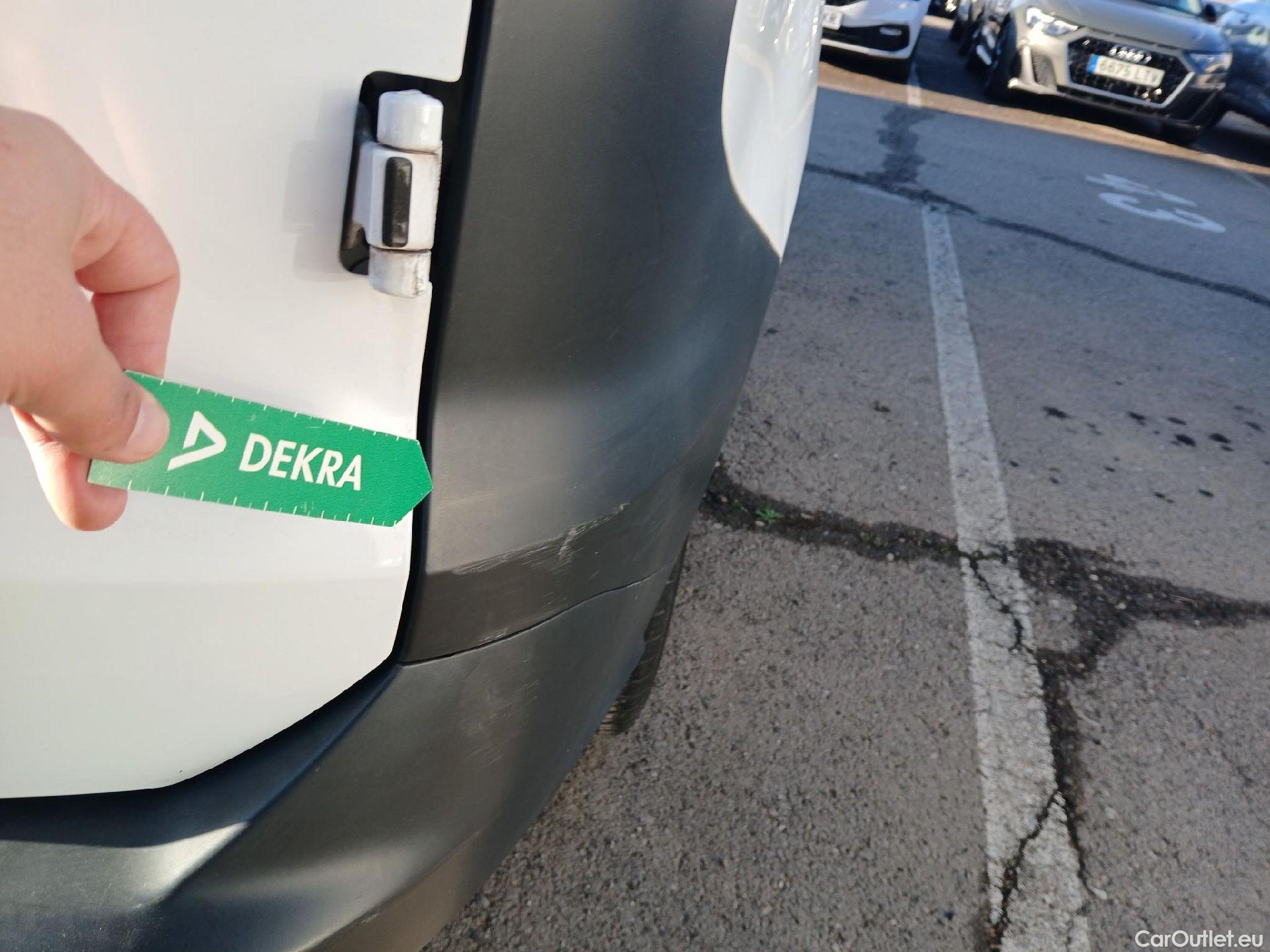  Ford  Transit FORD  Courier/2014/4P/furgón der.turis Van 1.5 TDCi 75kW Trend #44