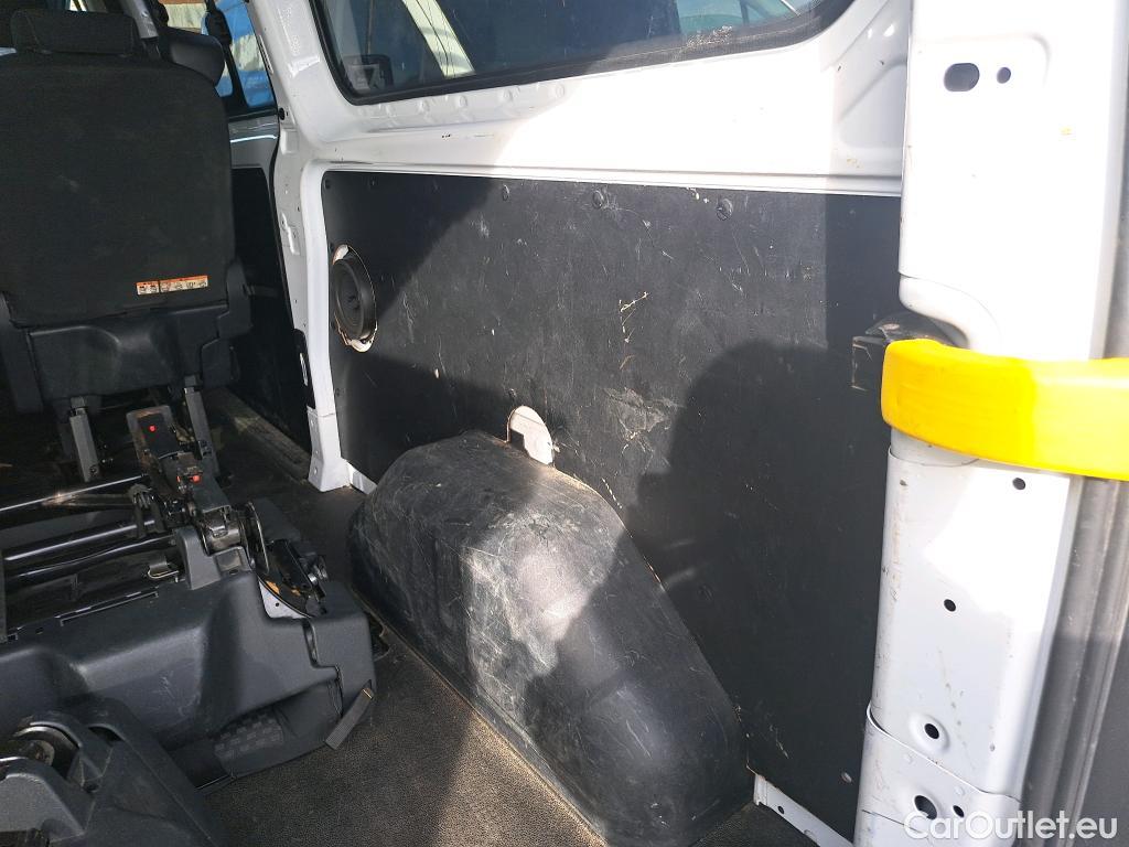  Ford  Transit FORD  Custom / 2012 / 4P / combi Kombi 2.0 TDCI 96kW 340 L2 Trend #61