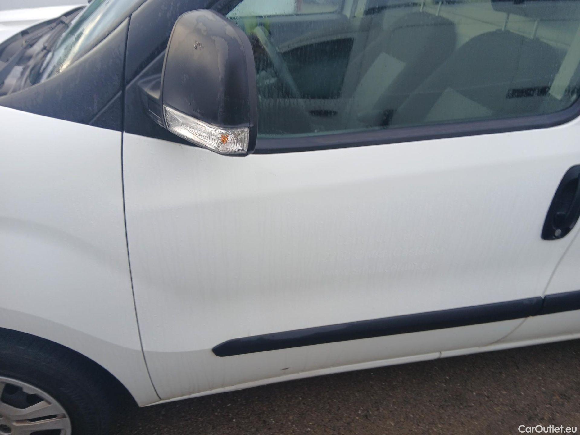  Fiat  Doblo FIAT Doblò Cargo/2015/4P/furgón derivado de turismo Cargo SX 1.3 Mjet 70 kW (95 CV) #10