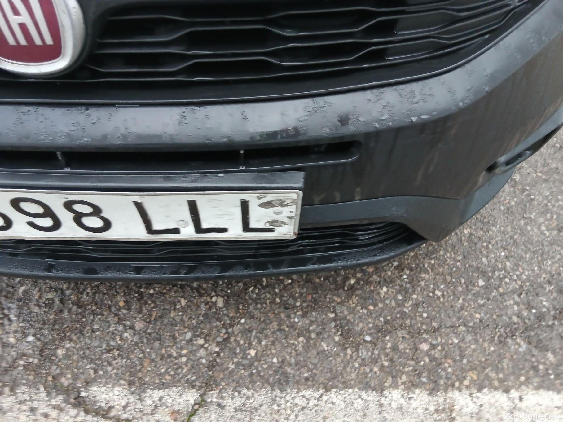  Fiat  Doblo FIAT Doblò Cargo/2015/4P/furgón derivado de turismo Cargo SX 1.3 Mjet 70 kW (95 CV) #5