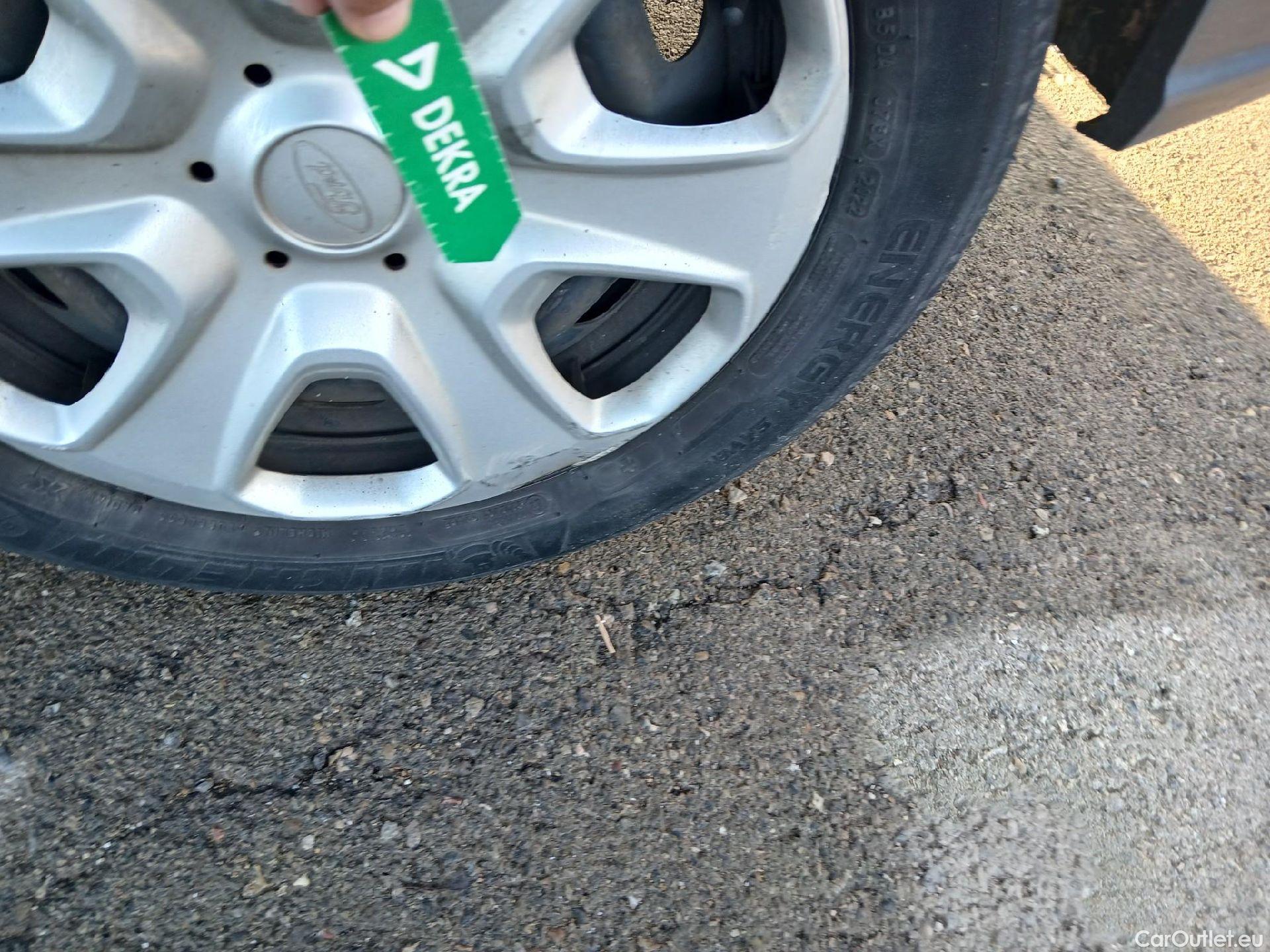  Ford  Transit FORD  Courier/2014/4P/furgón der.turis Van 1.5 TDCi 75kW Trend #38