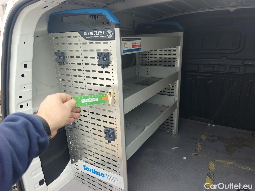  Opel  Combo OPEL  / 2018 / 3P / furgón derivado de turismo 1.6 TD S/S 74kW (100CV) Express L H1 650 #45