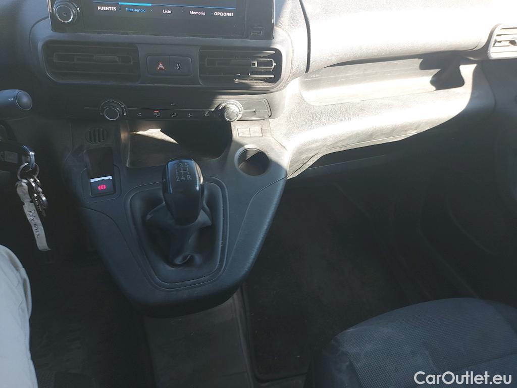  Peugeot  Partner PEUGEOT  / 2018 / 4P / furgón derivado de turismo Premium Standard 600kg BlueHDi 73kW (AC) #11