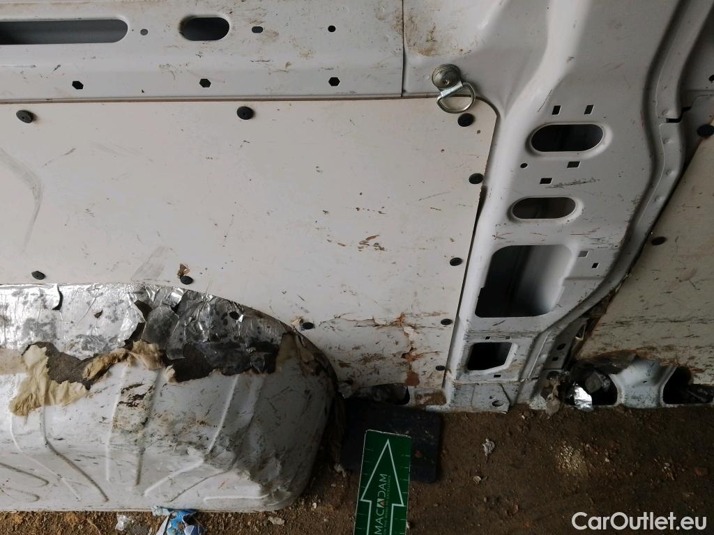  Opel  Movano OPEL  / 2021 / 4P / furgón Furgón Base L2H2 3.5T 2.2 BlueHDi 103kW #31