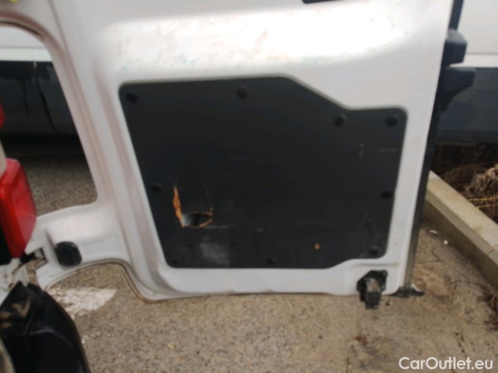  Peugeot  Expert PEUGEOT  / 2016 / 4P / furgón Furgón Premium 1.5 BlueHDi 100 Standard (AC) #15