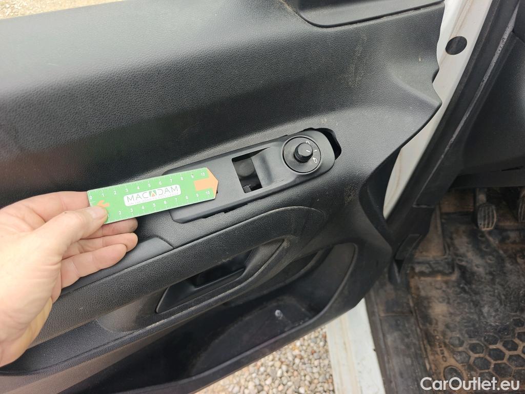  Opel  Combo OPEL  / 2018 / 3P / furgón derivado de turismo 1.6 TD S/S 74kW (100CV) Express L H1 650 #38