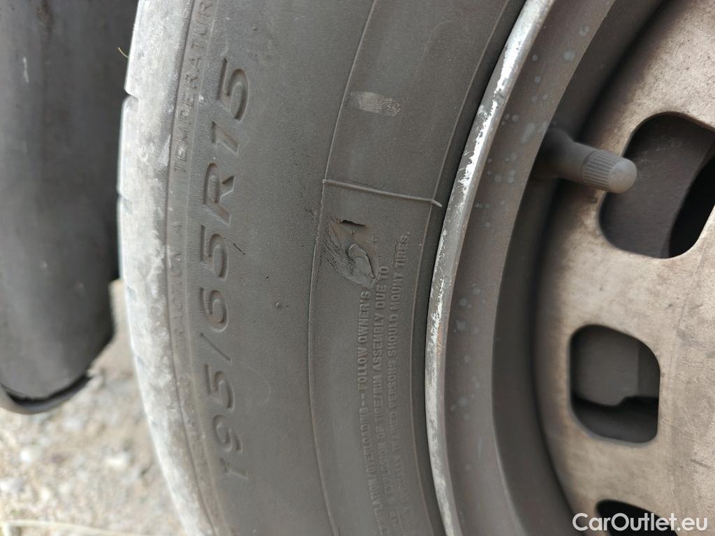  Opel  Combo OPEL  / 2018 / 3P / furgón derivado de turismo 1.5 TD 75kW (100CV) Express L H1 650kg (AC2) #40