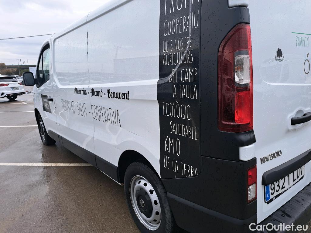  Nissan  NV300 NISSAN  / 2016 / 4P / furgón 2.0dCi 88kW (120CV) L2H1 1,2T Optima #23