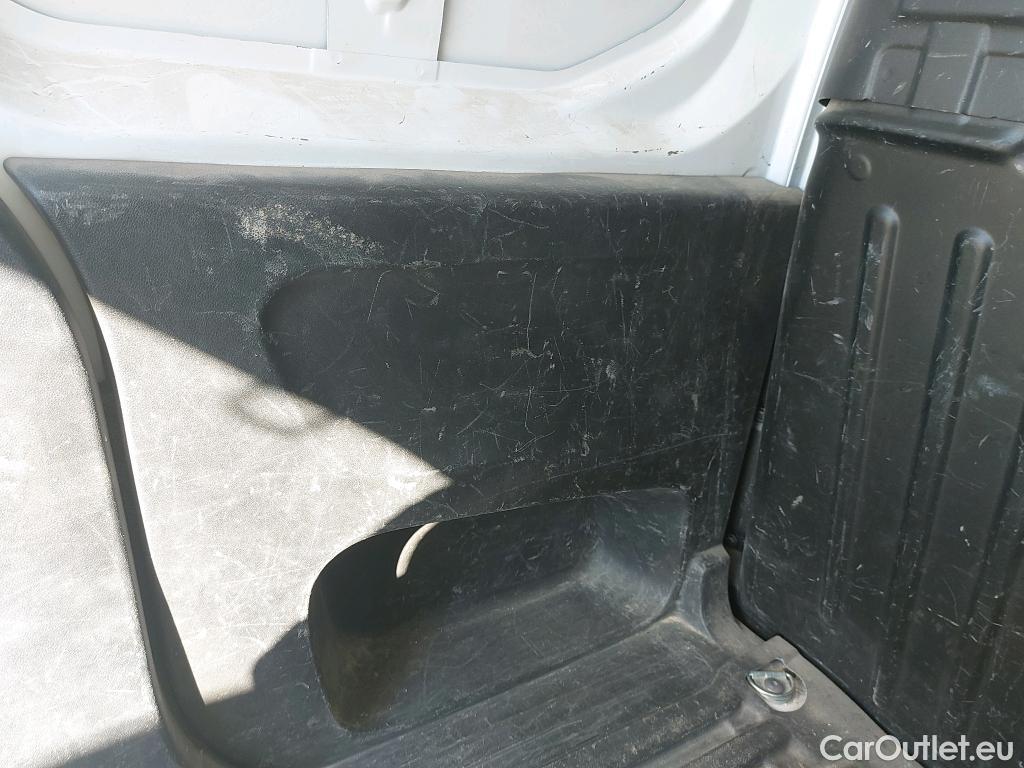  Peugeot  Partner PEUGEOT  / 2018 / 4P / furgón derivado de turismo Premium Standard 600kg BlueHDi 73kW (AC) #24