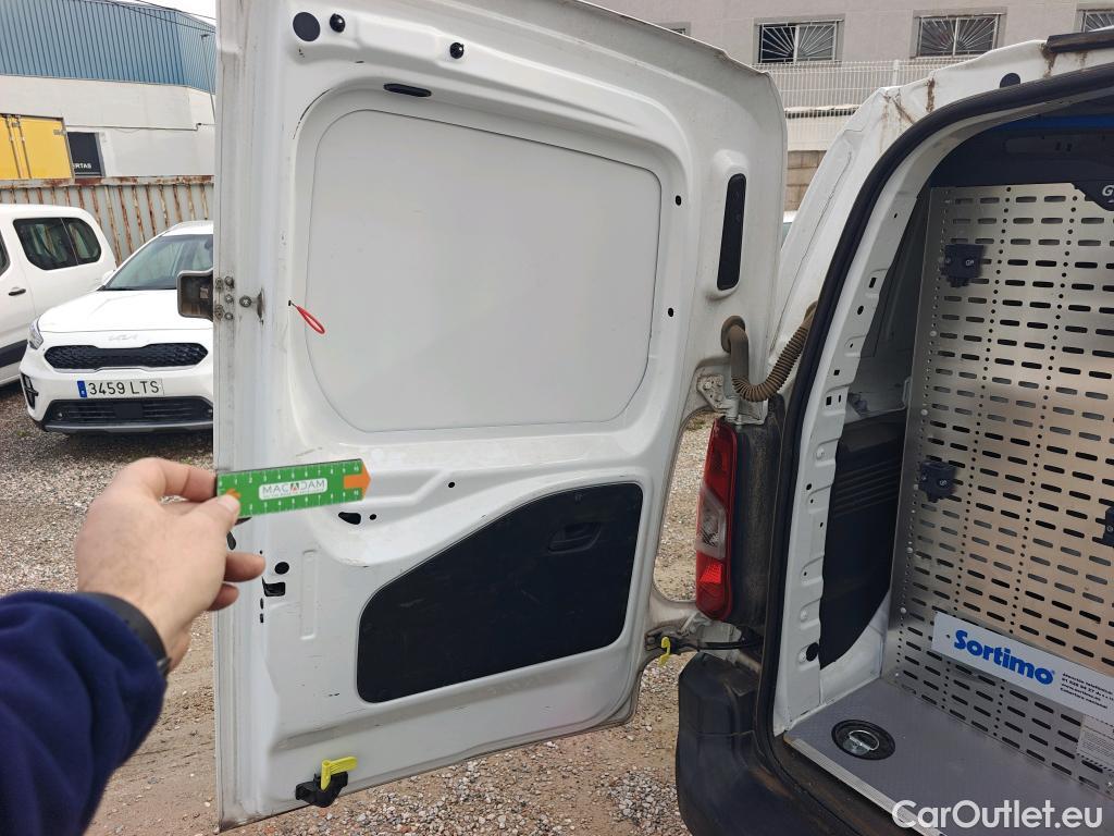  Opel  Combo OPEL  / 2018 / 3P / furgón derivado de turismo 1.6 TD S/S 74kW (100CV) Express L H1 650 #14