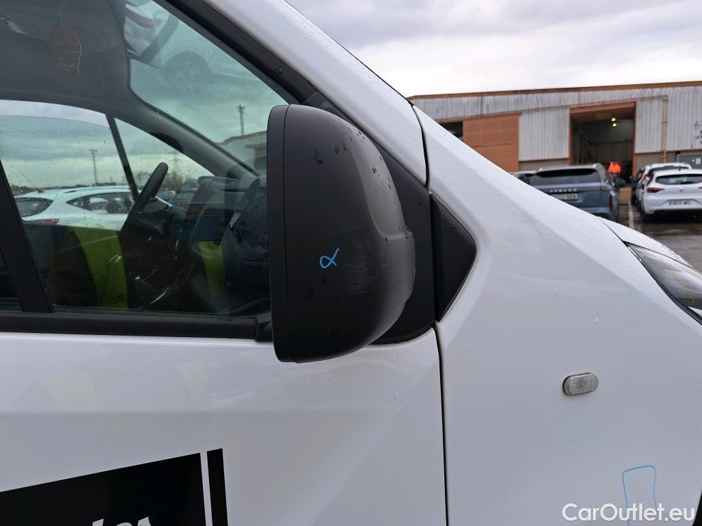  Nissan  NV300 NISSAN  / 2016 / 4P / furgón 2.0dCi 88kW (120CV) L2H1 1,2T Optima #34