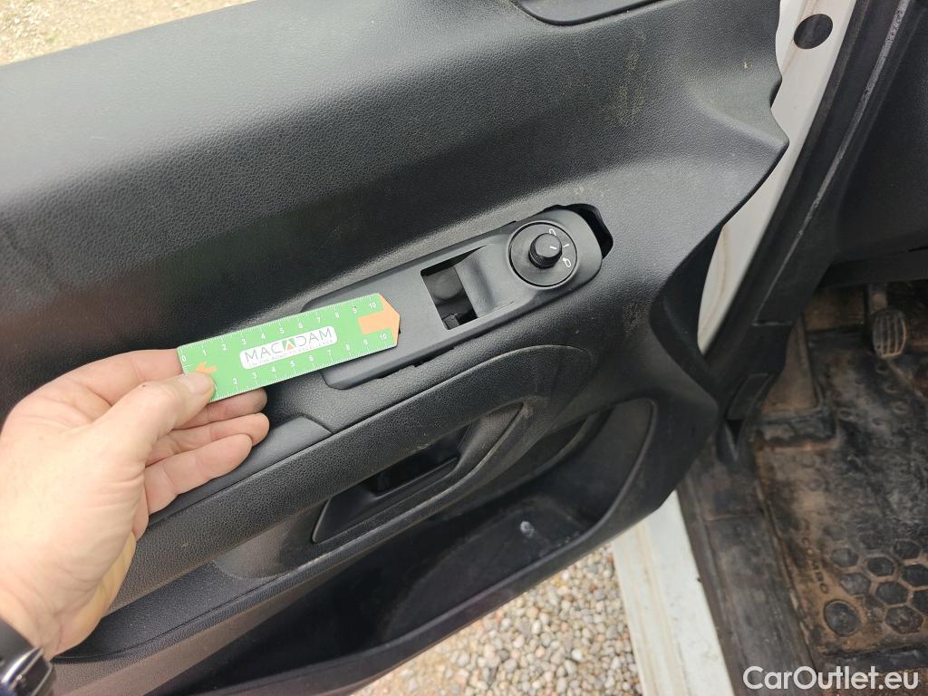  Opel  Combo OPEL  / 2018 / 3P / furgón derivado de turismo 1.6 TD S/S 74kW (100CV) Express L H1 650 #39