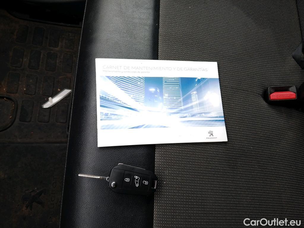  Peugeot  Expert PEUGEOT  / 2016 / 4P / furgón Furgón Premium 1.5 BlueHDi 100 Standard (AC) #32