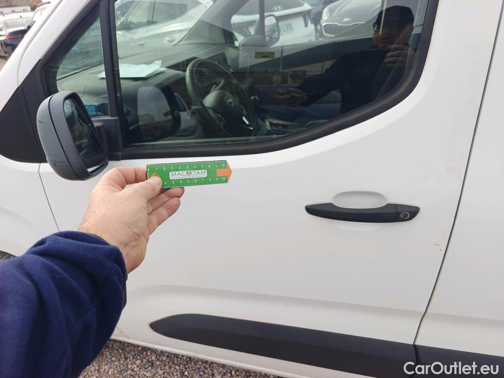  Opel  Combo OPEL  / 2018 / 3P / furgón derivado de turismo 1.6 TD S/S 74kW (100CV) Express L H1 650 #21