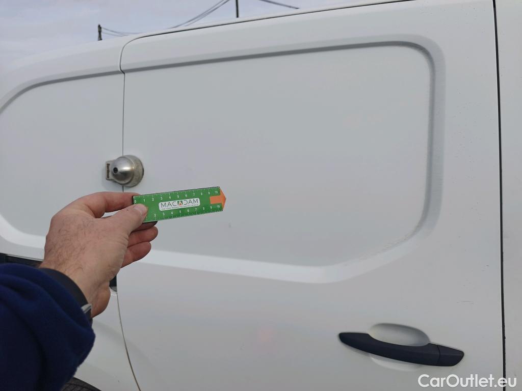  Opel  Combo OPEL  / 2018 / 3P / furgón derivado de turismo 1.6 TD S/S 74kW (100CV) Express L H1 650 #50