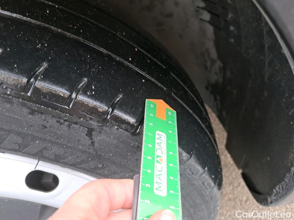  Nissan  NV300 NISSAN  / 2016 / 4P / furgón 2.0dCi 88kW (120CV) L2H1 1,2T Optima #20