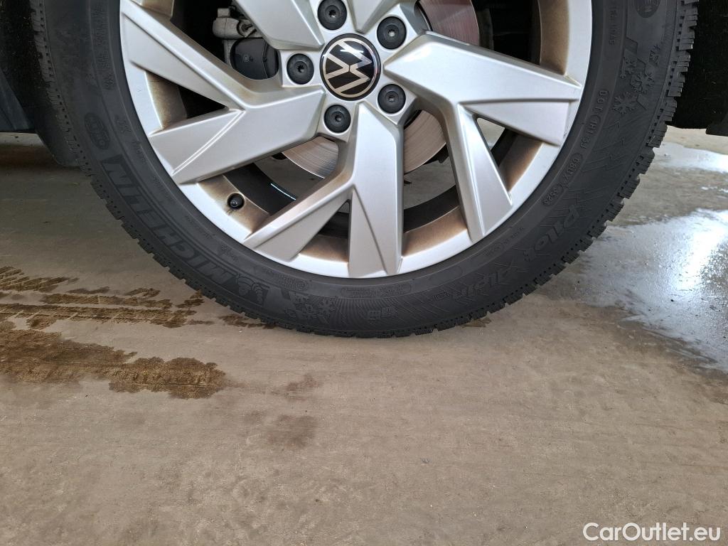  Volkswagen  Tiguan VOLKSWAGEN  / 2020 / 5P / SUV 2.0 TDI 150 DSG7 Elegance #15