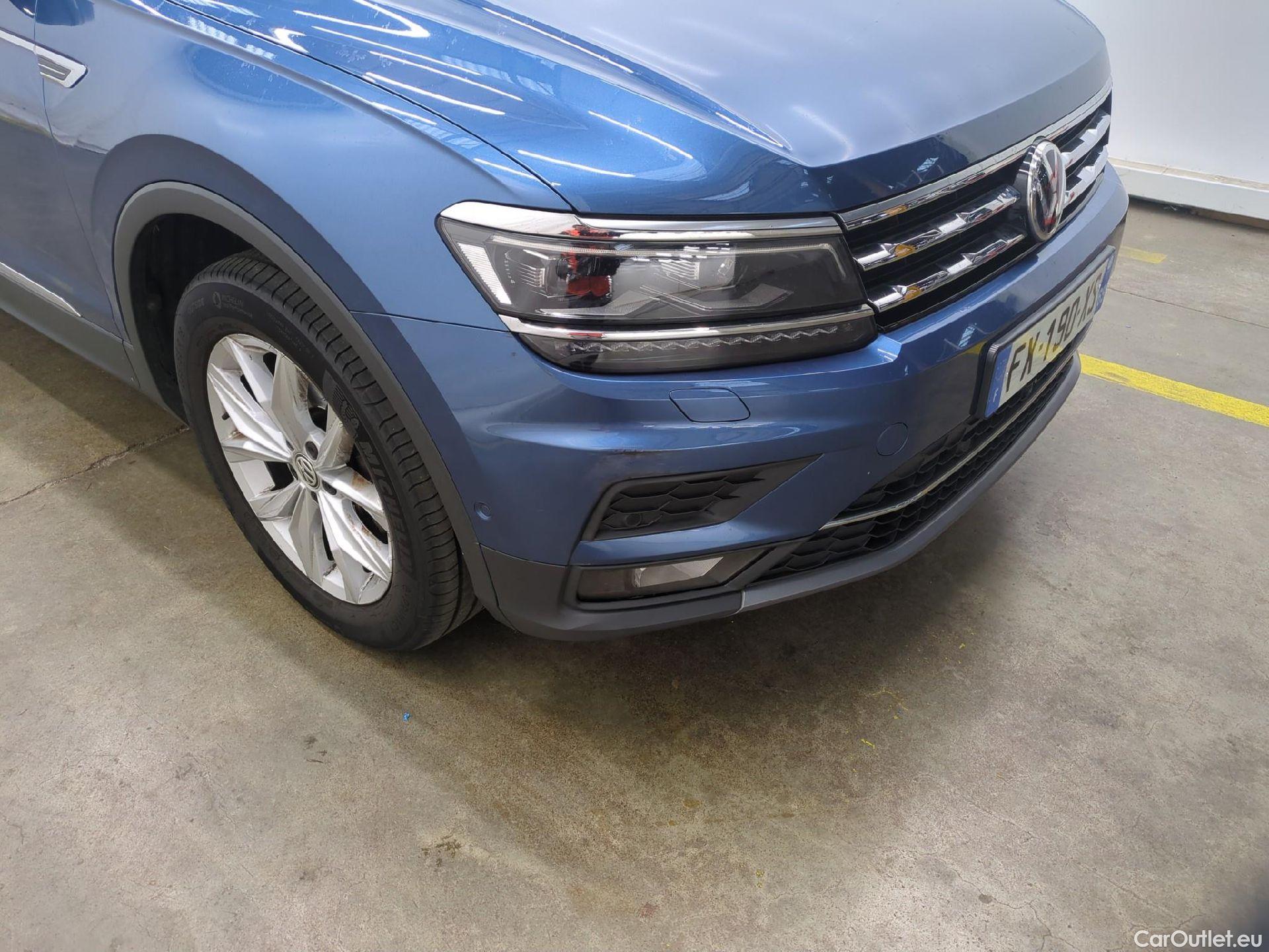  Volkswagen  Tiguan VOLKSWAGEN  Allspace / 2017 / 5P / SUV 2.0 TDI 150 BMV6 Carat #8